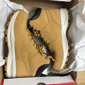 Nike Manda Leather Men 10.5